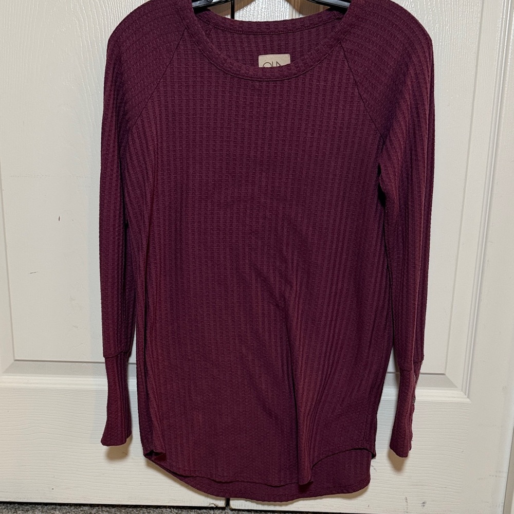 Chaser Women's Berry Long Sleeve Waffle Knit Thermal Pullover Knit Top. Small